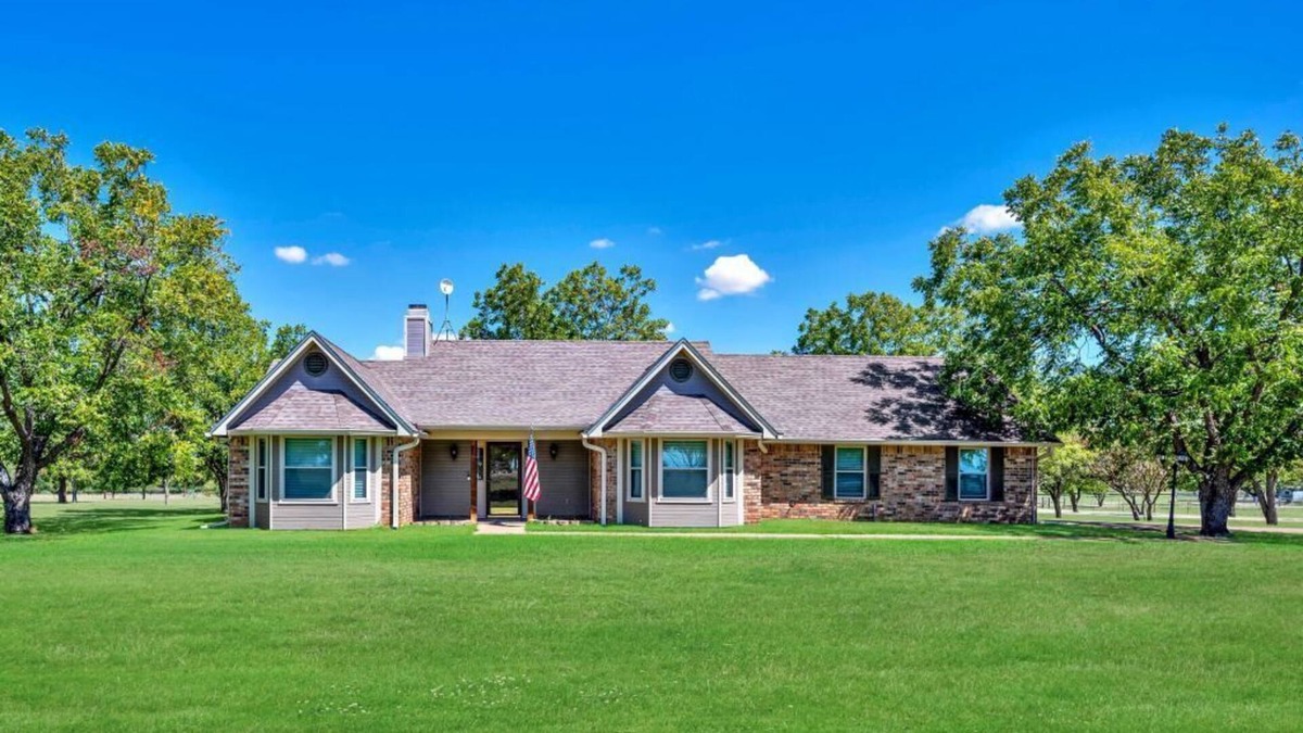 Woodway House | Pecan Grove Retreat-Waco/Baylor/The Silos/ Hot Tub