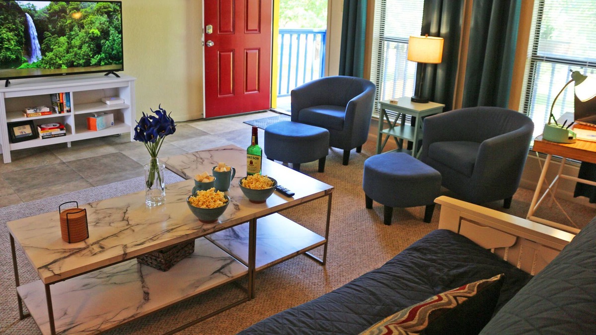 Manor Apartment | Pecan Place at Manor Suite D - 15 mins to DT ATX and AUS