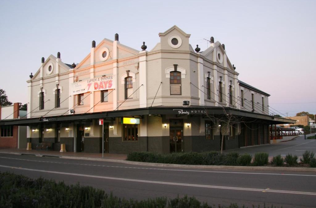 Cessnock Hotel | Peden's Hotel