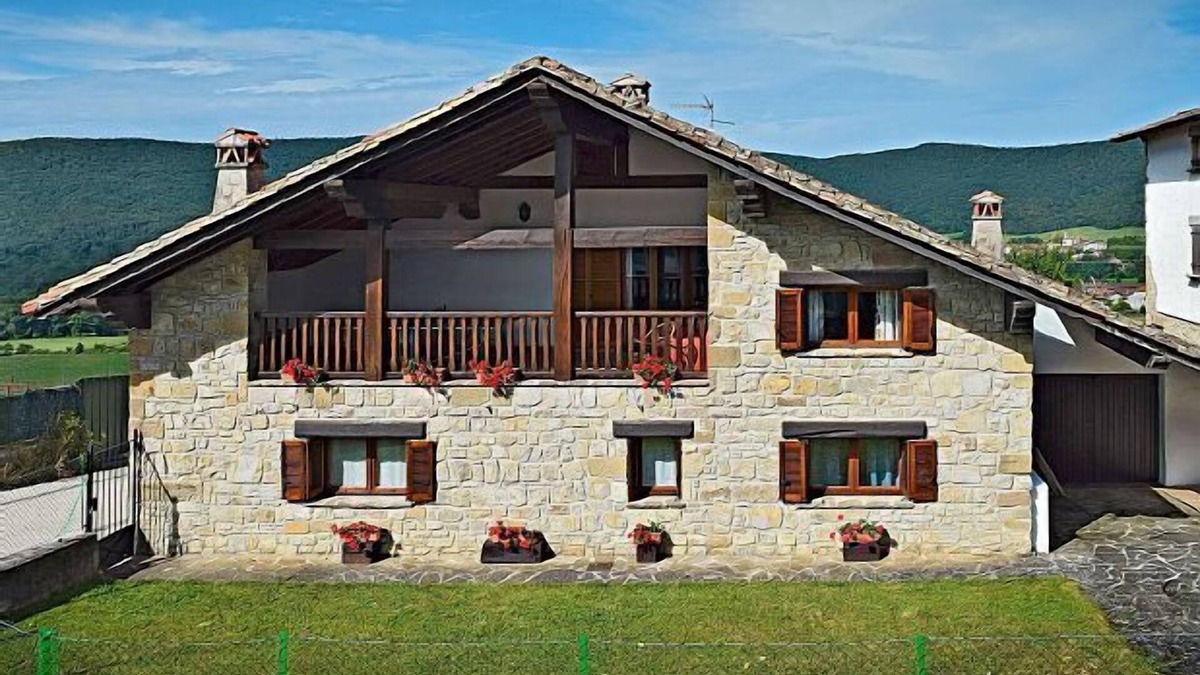 Ultzama Cottage | Pedronea House for 14 people