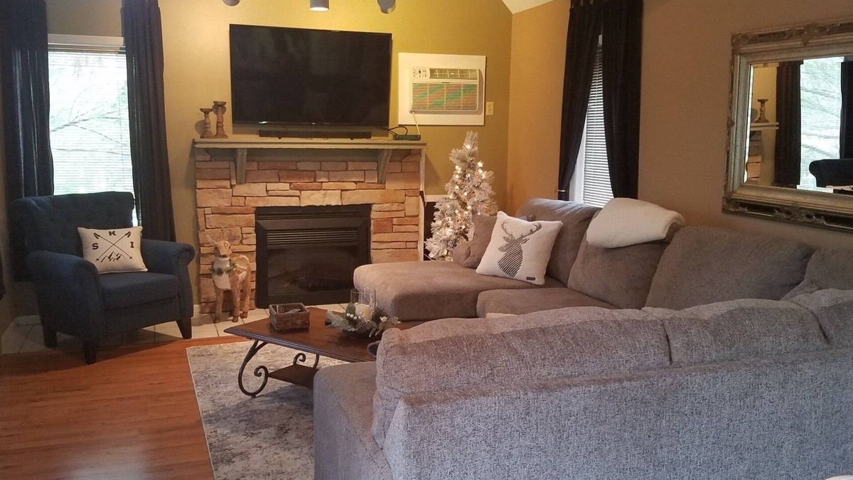 Clymer Condo | Peek 'N Peak Ski & Golf Condo, next to Ski Lift 8