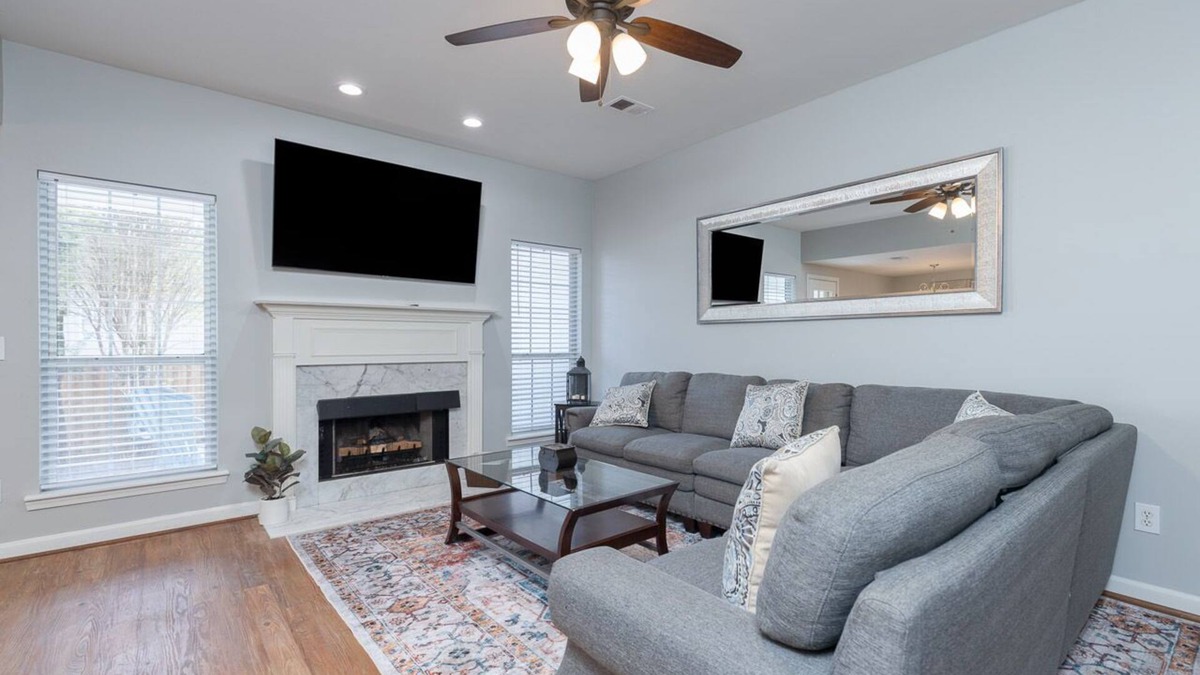 Pelham House | Pelham Palace near Oak Mountain Park