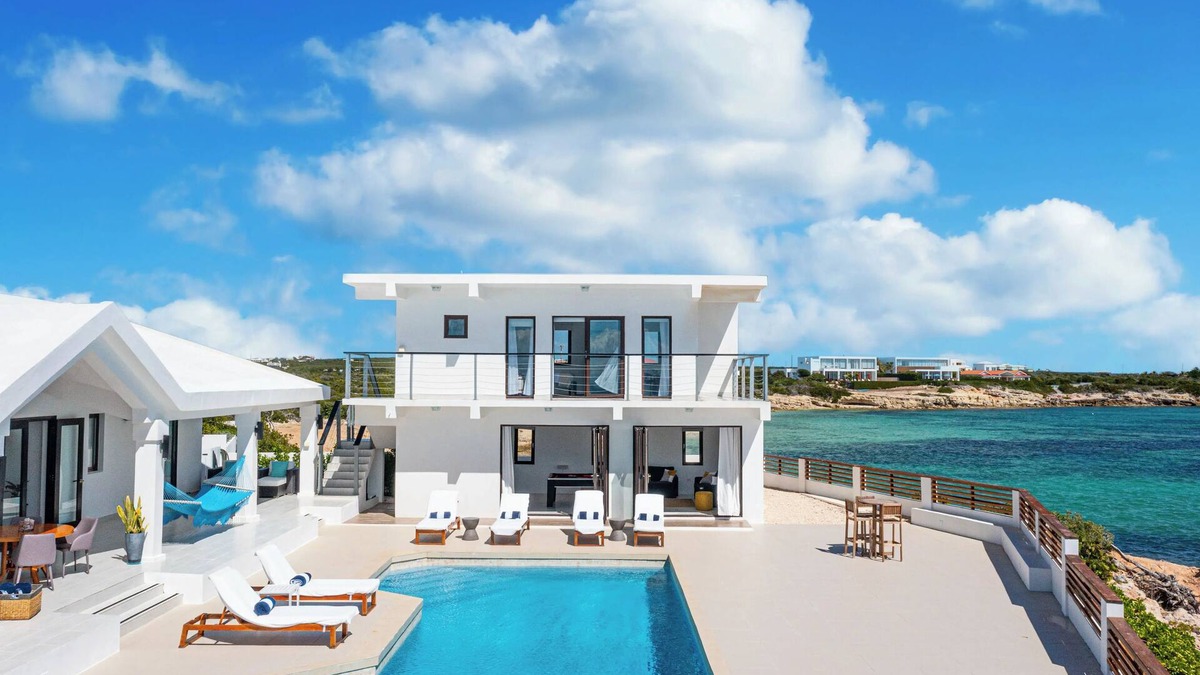 Blowing Point Villa | Pelican Bay Villa - A Pristine New Remodel