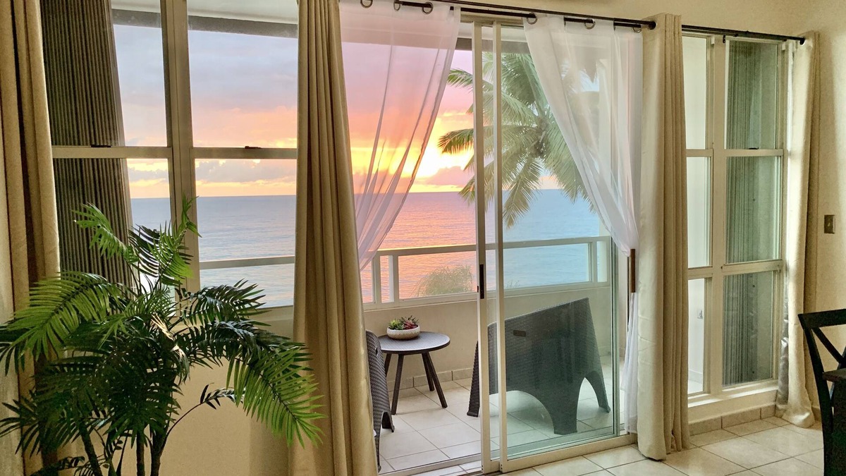 Stella Condo | Pelican Beachfront Paradise