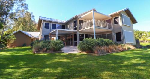 Cams Wharf House | Pelican Escape Executive Home