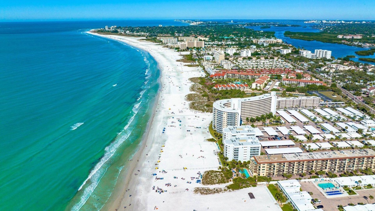 Sarasota Condo | Pelican Gardens Studio 3 on Lido Key