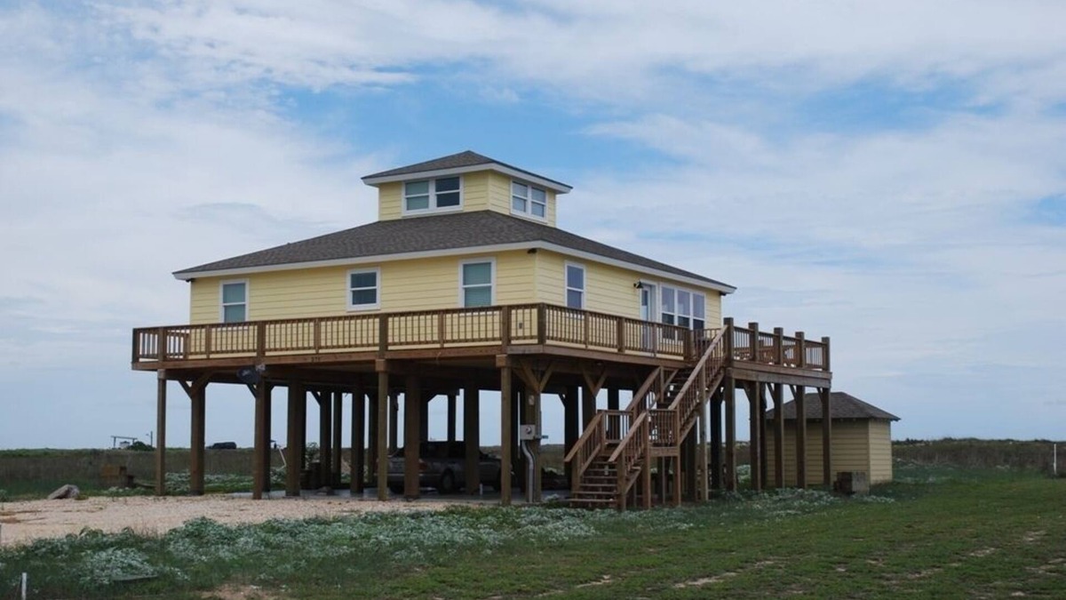 Matagorda House | Pelican Point - Come for the Beautiful Beach Sunrises.