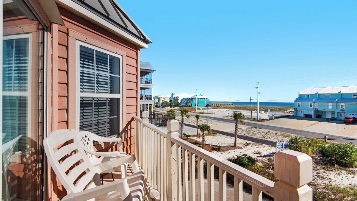 Navarre Beach House | “Pelican Point” Stunning views! Steps to the Beach!