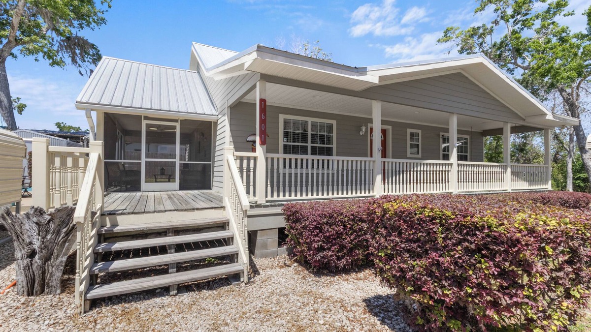 Steinhatchee House | Pelican's Rest - Home in Steinhatchee