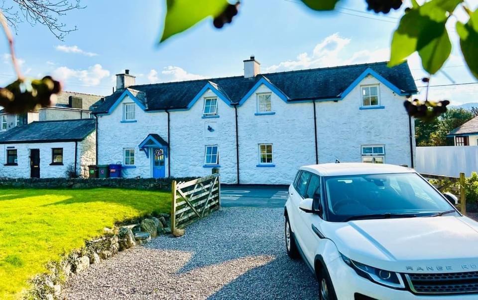 Llanuwchllyn House | Pen Y Bont Cottage Llanuwchllyn Bala