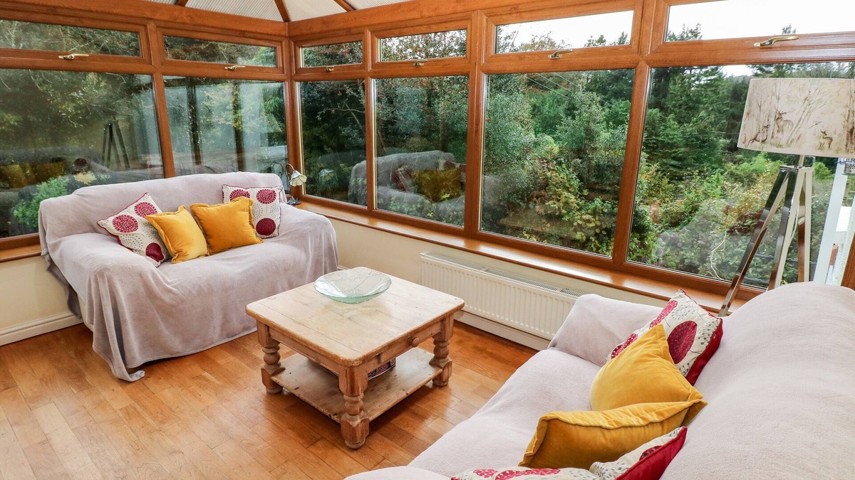 Wiseman's Bridge Cottage | PEN Y DAITH, pet friendly, character holiday cottage in Saundersfoot