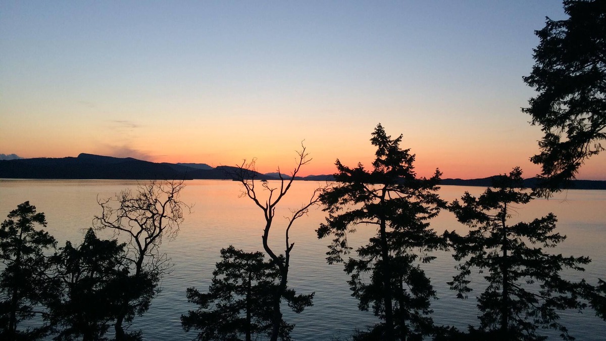 Pender Island House | Pender Island Oceanfront House on Orca Highway with Hot Tub - Sleeps 6