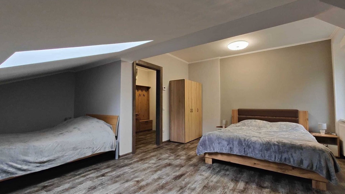 Brezova Apartment | Peng - 3rd Floor Rooftop Apartment
