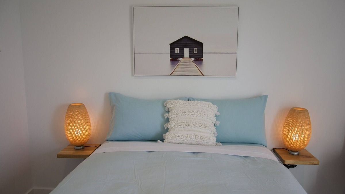 Capel Sound Hotel | Peninsula Beachside Accommodation