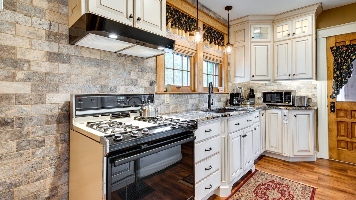Williamsport House | Pennsylvania Abode Near Little League World Series