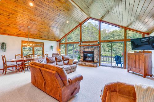Belleville House | Pennsylvania Cabin Hideaway Hot Tub and Deck!