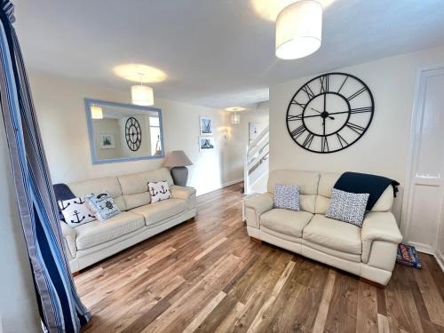 Portsmouth House | Penny Cottage By The Beach