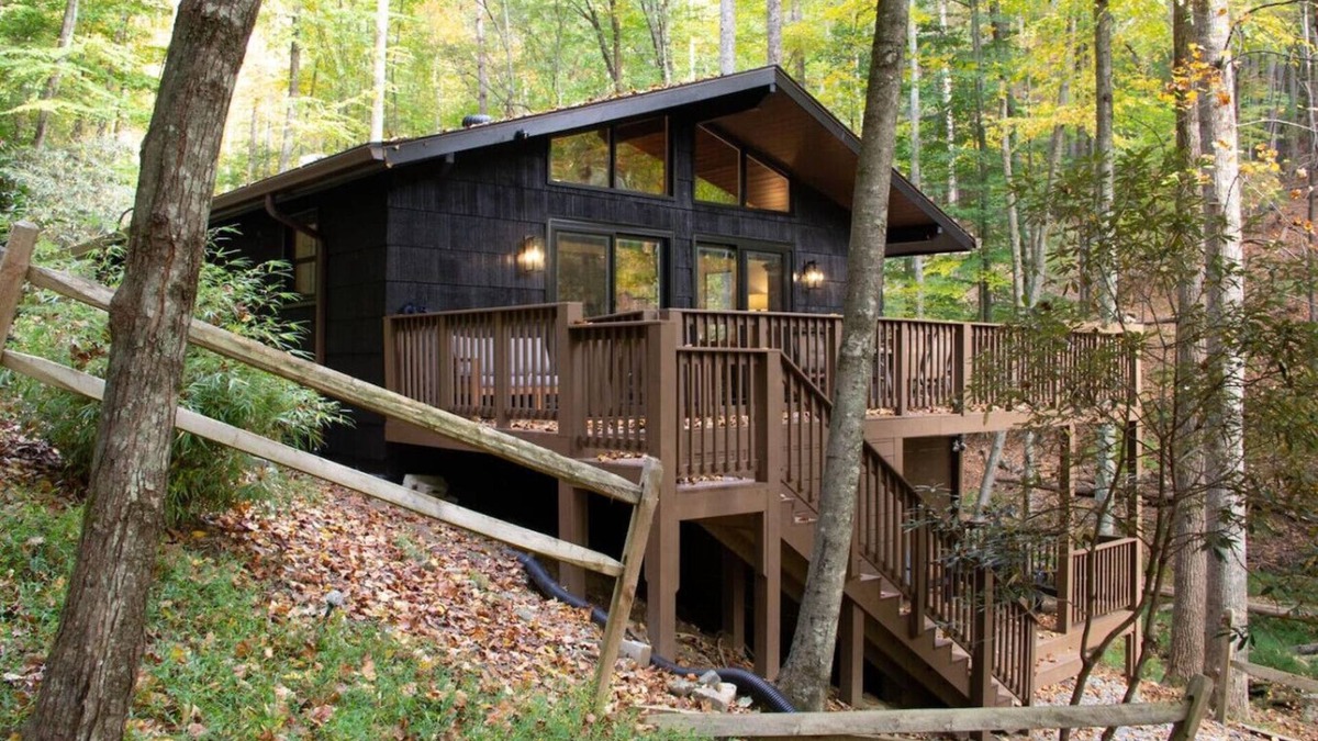 Deep Gap Cabin | Penny Creek Cabin 2 bed 1 bath sleeps 6,Creekside*