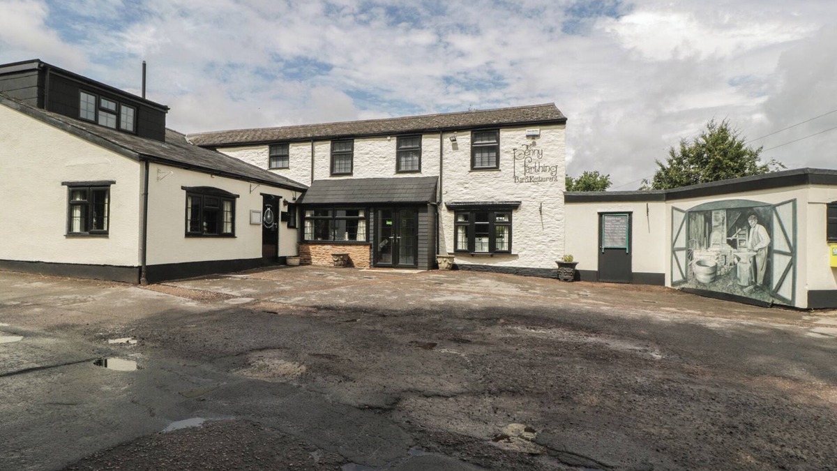 Aston Ingham Cottage | PENNY FARTHING INN, pet friendly, with open fire in Ross-On-Wye
