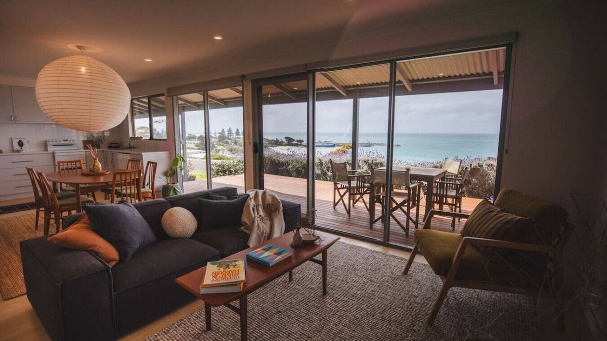 Penneshaw Cottage | Penny Shack: sweet KI cottage with sea views
