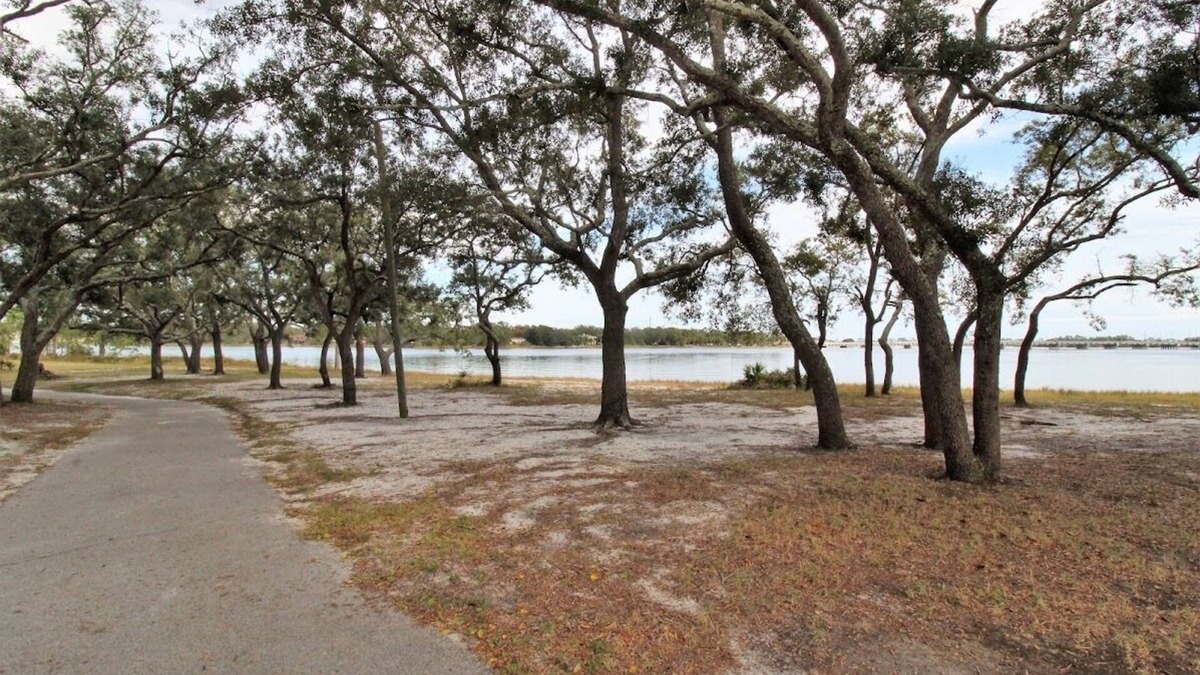 Navy Point House | Pensacola's Navy Point Bungalow