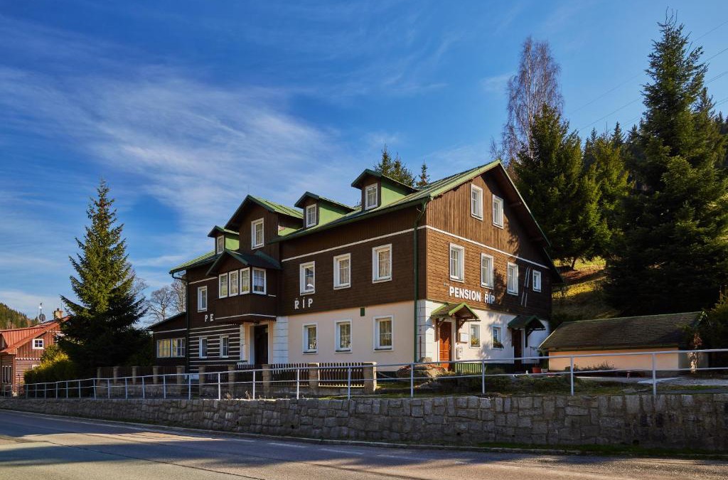 Velka Upa House | Pension Říp