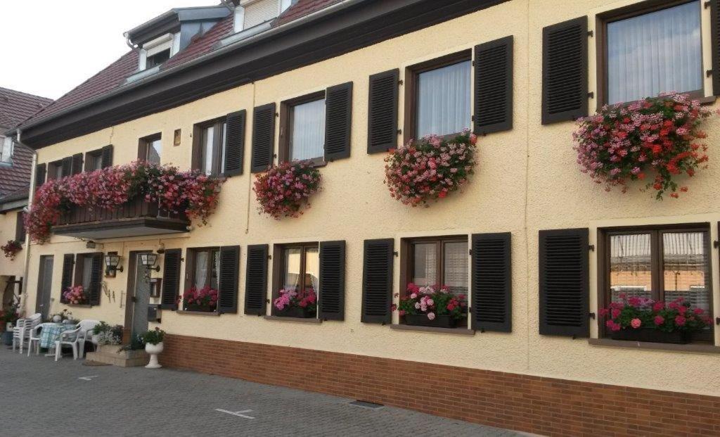 Neuenburg am Rhein Bed & Breakfast | Pension Arnold Neuenburg