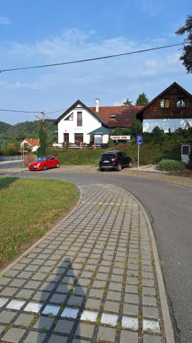 Rez Hotel | Pension Egida