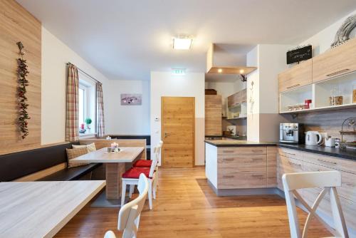 Payerbach House | Pension Gschaider