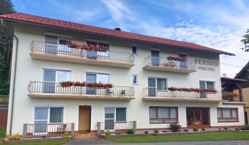 Sankt Primus House | Pension Hribernig
