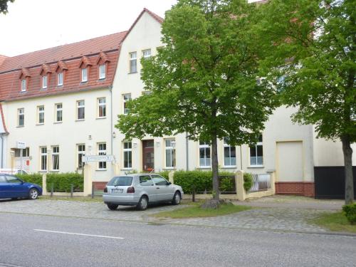 Gross Schoenebeck House | Pension Märkische Bauernstube