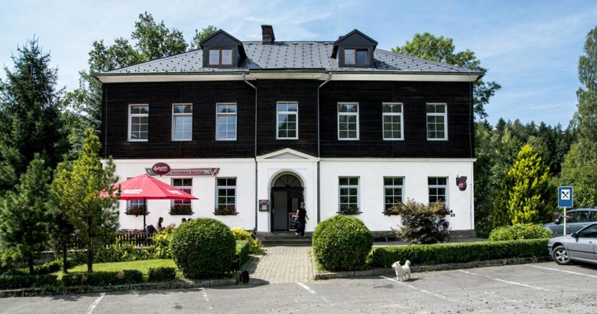 Svor House | Pension Milštejn