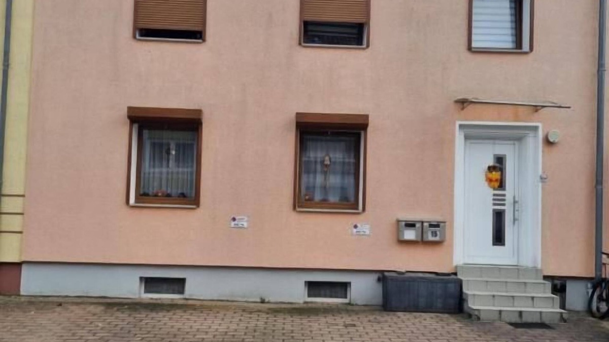 Kaiserslautern House | Pension Parga