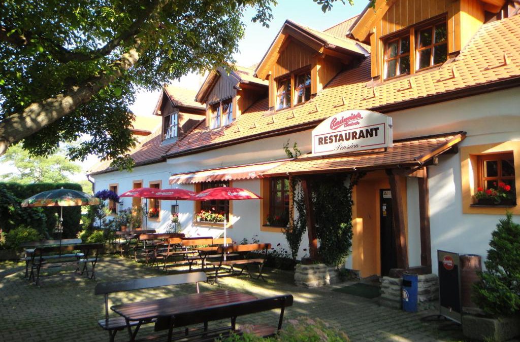 Borovany Hotel | Pension & Restaurant U Koňské dráhy Holkov