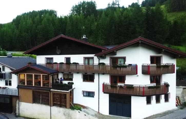 Heiligenblut Bed & Breakfast | Pension Sonnleitner