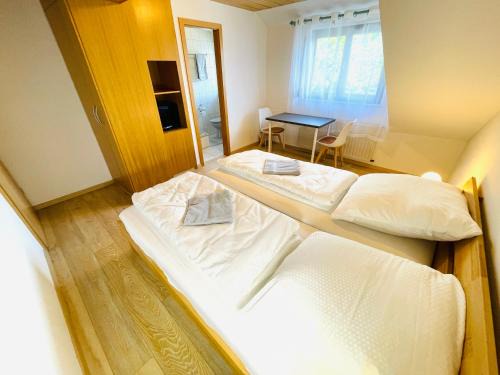 Heinsheim House | Pension Spatzennest