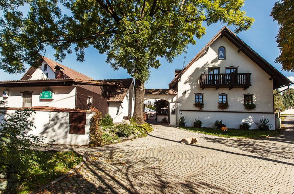 Chocerady House | Pension U Dvou čápů