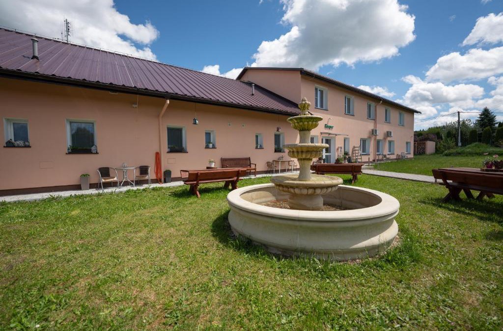 Dlouha Ves House | Pension V lukách