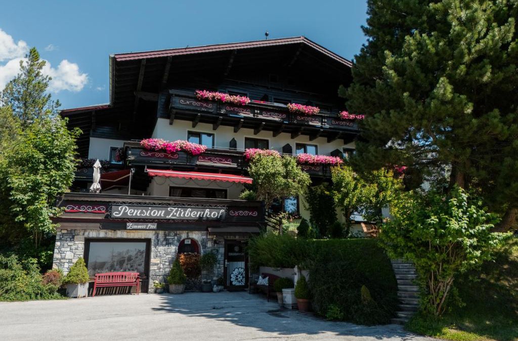 Schildlehen House | Pension Zirbenhof
