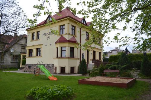Police nad Metuji House | Pension65