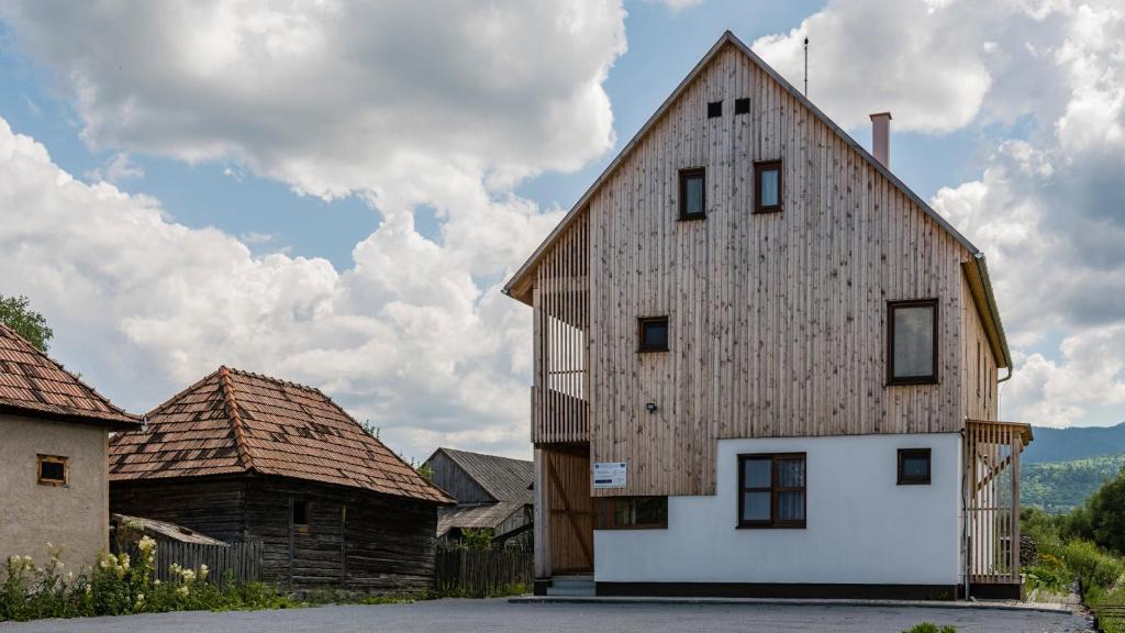 Suseni Bed & Breakfast | Pensiunea Agroturisticā Lukács Panzió