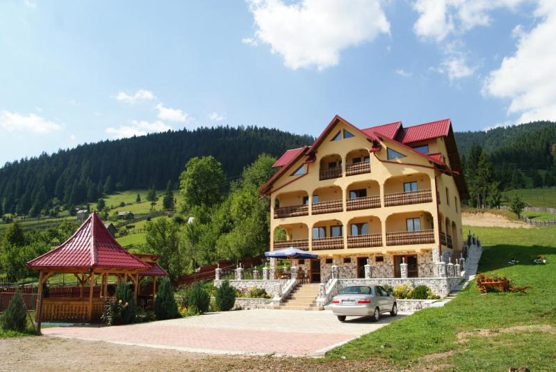 Sadova House | Pensiunea Aluniş