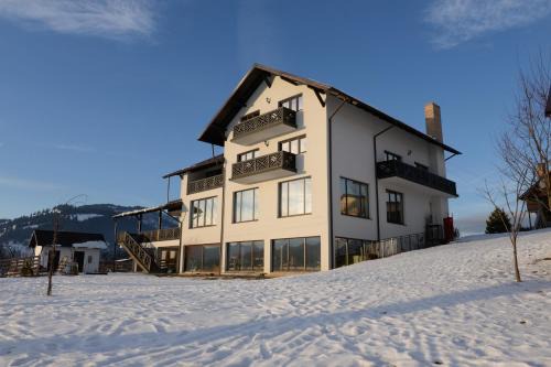 Cozanesti House | PENSIUNEA ARINAS