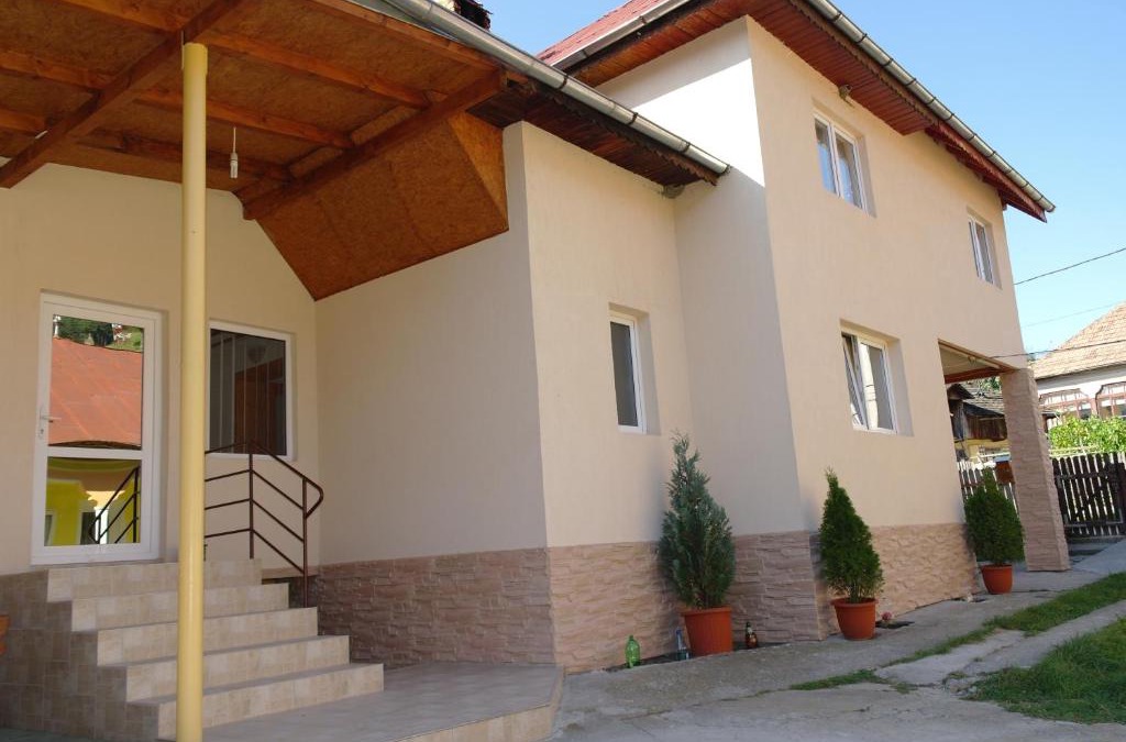 Rucar House | Pensiunea Arkoudaki