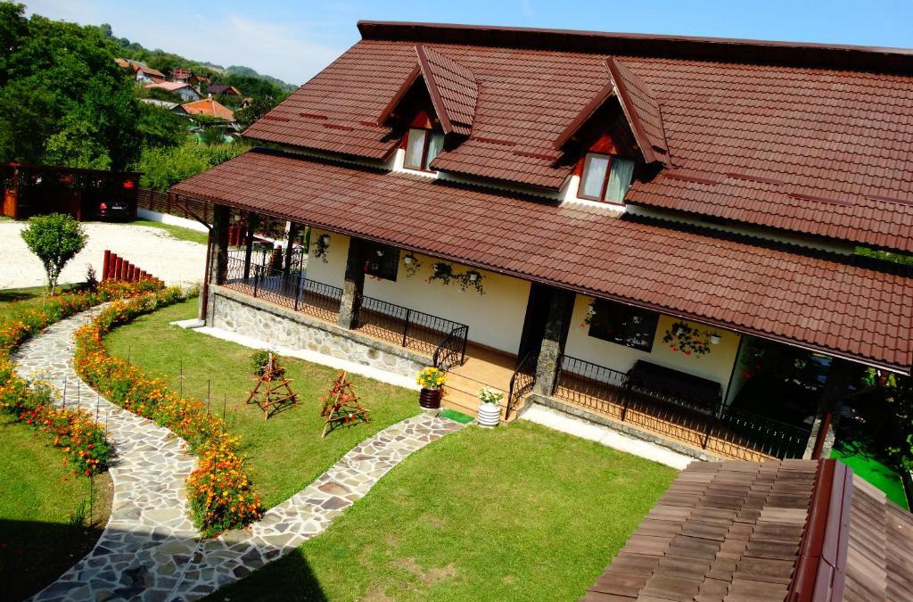 Corbeni House | Pensiunea Casa Maria