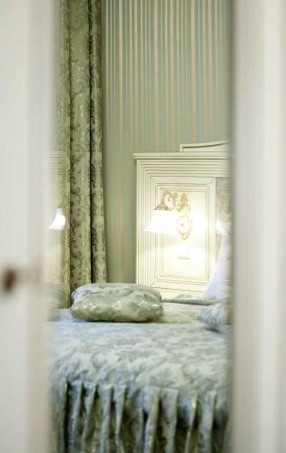 Valea Lupului House | Pensiunea Crystal II