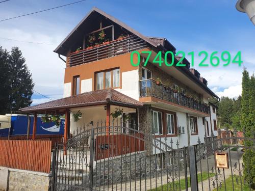 Corbeni House | Pensiunea Dandu