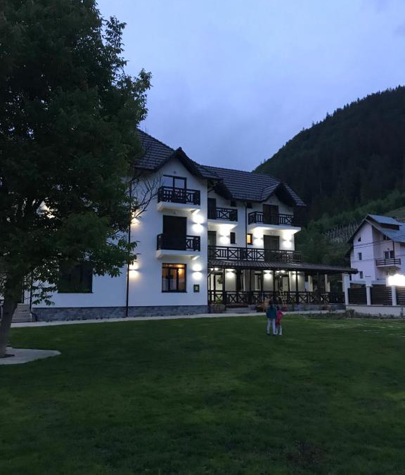Voineasa House | Pensiunea Edelweiss