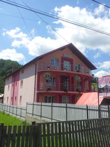 Bucsoaia House | Pensiunea Floare de Bucovina