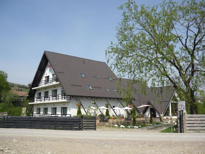 Manastirea Humorului House | Pensiunea Passiflora